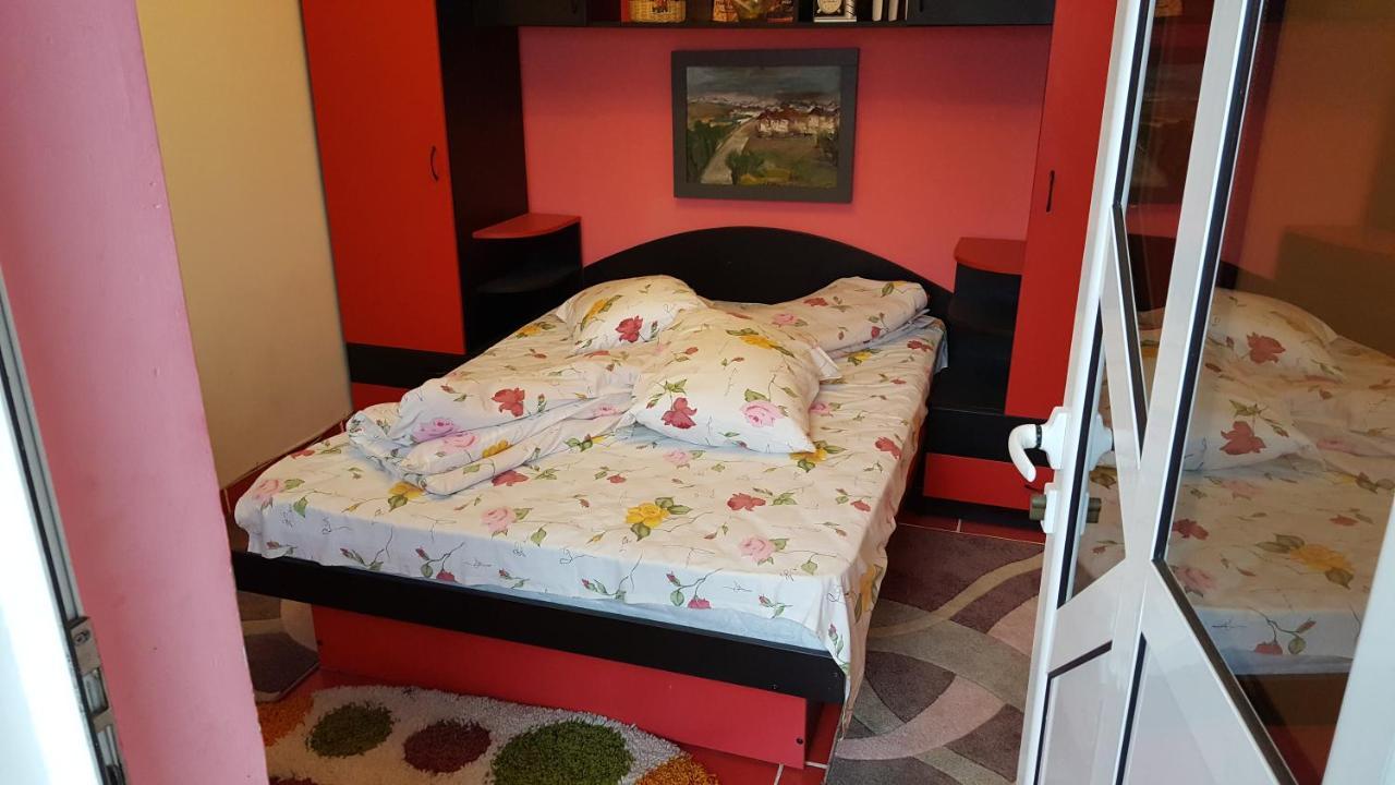 Bed and Breakfast Casele Lena à Aldesti  Extérieur photo